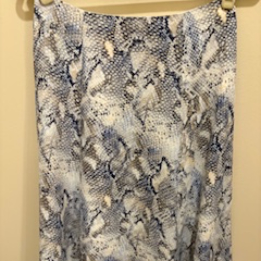 WHBM Skirt - Size 4 - NWT